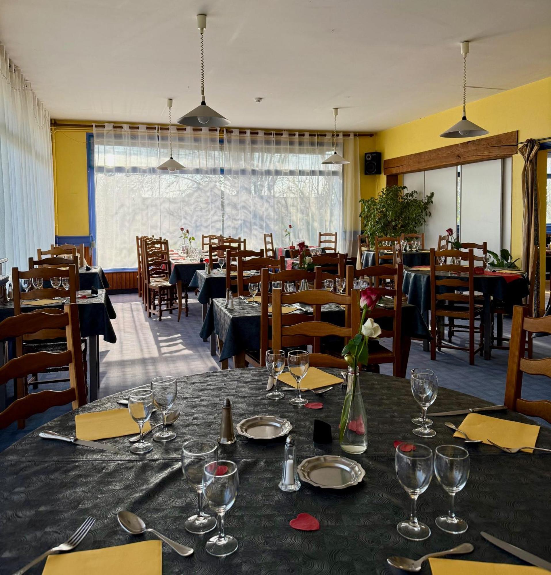 Le Relais De La Route Bleue Hotel Saint-Loup  Exterior photo